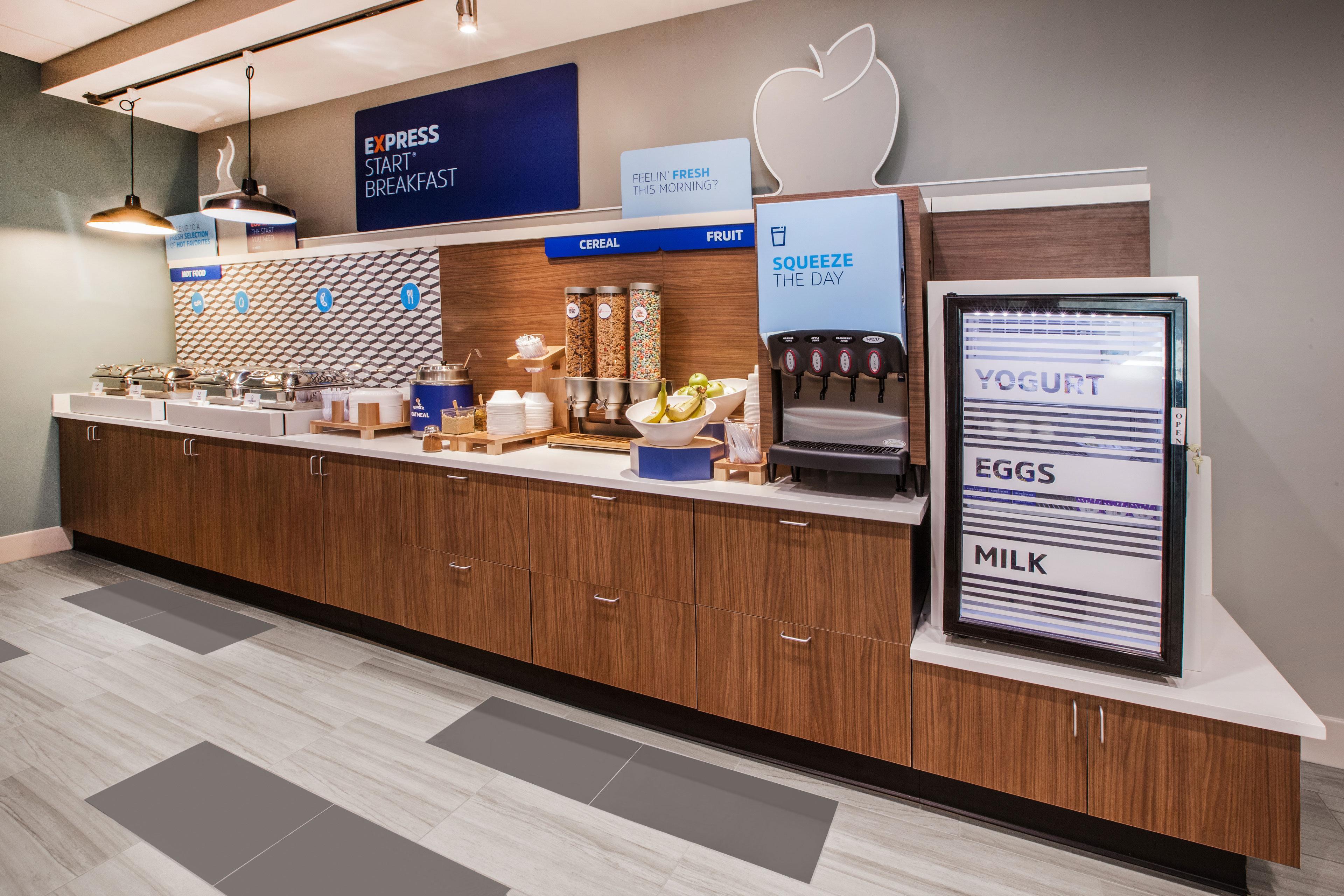 Holiday Inn Express Hotel & Suites Belmont By Ihg Buitenkant foto