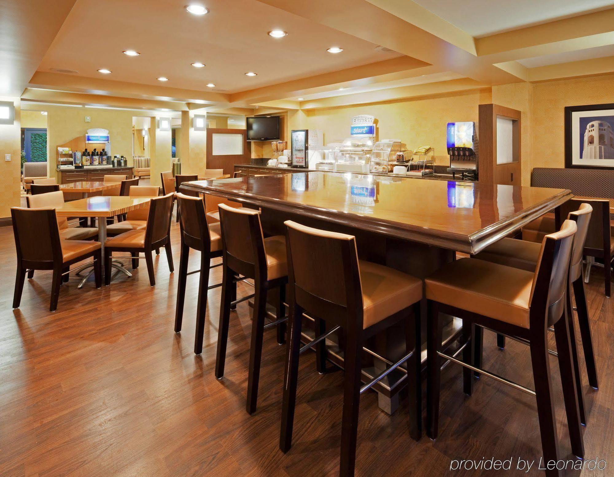 Holiday Inn Express Hotel & Suites Belmont By Ihg Restaurant foto