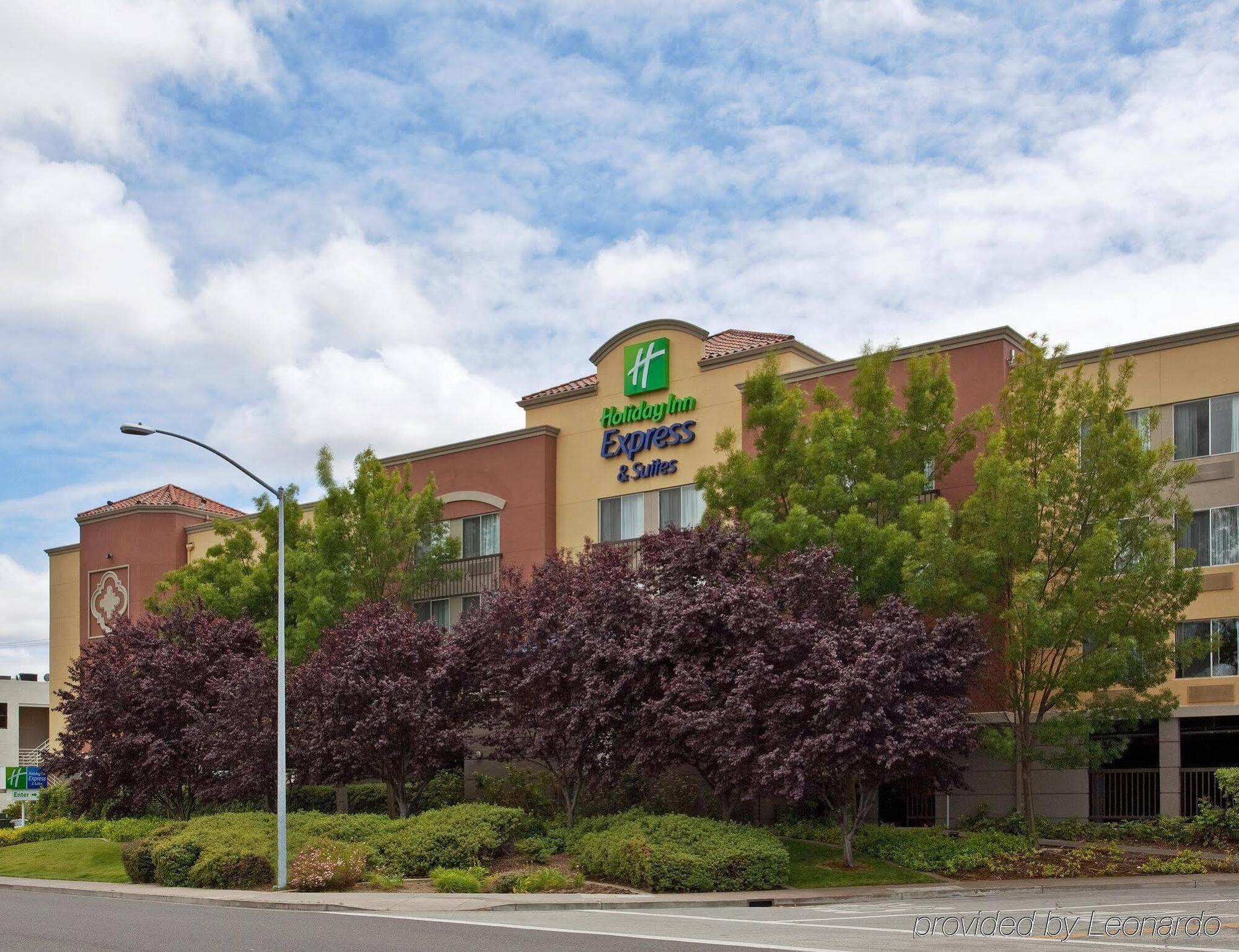 Holiday Inn Express Hotel & Suites Belmont By Ihg Buitenkant foto